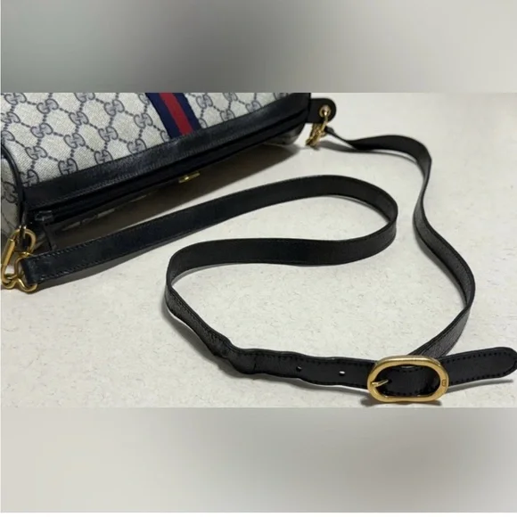 Gucci Women's Black and Gray Shoulder Bag - Picture 6 of 16